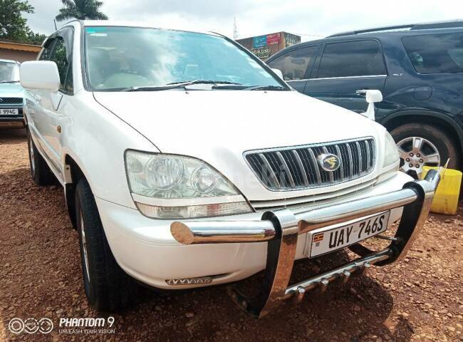 Top 4 Best Sedan Cars For Hire In Uganda