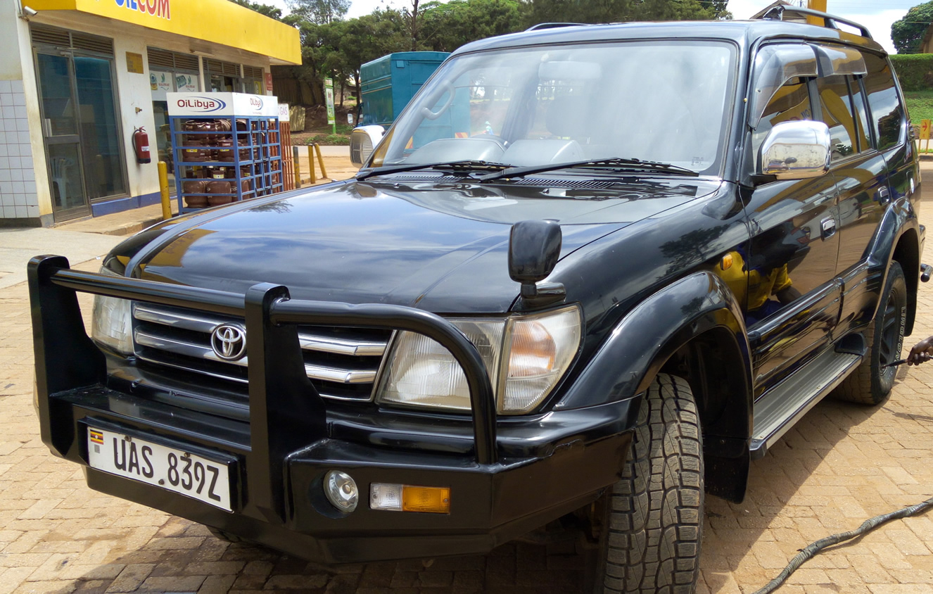 Hire a land cruiser prado in Kampala