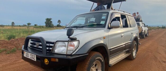 land-cruiser-pop-up-roof land cruiser